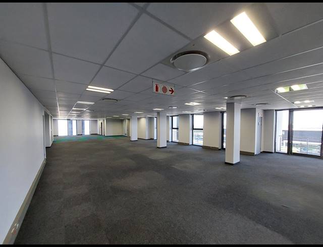 878M² OFFICE TO LET IN VORNA VALLEY